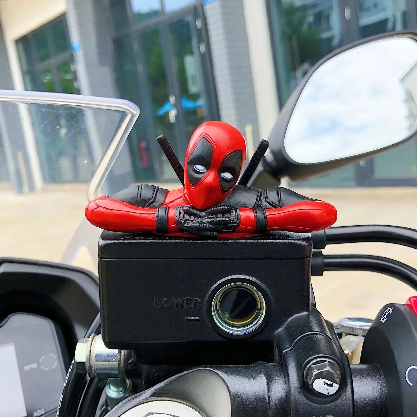 Deadpool Groot Anime Action Figure Sitting Posture Model X-Men Mini Doll Car Decoration Marvel Collection Figurine Toys Gift