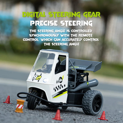 S810 1/16 2.4GHz RC Car High Speed RC Drift Motorcycle Three Wheel LED Light Tail Spray 80m Remote Control Racing Car Kid Gift
