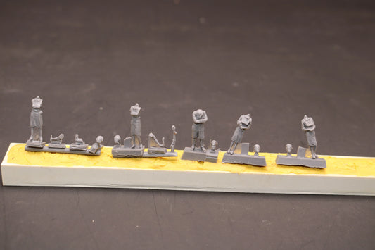 1/72 Scale Die-cast Resin Figure Medical Soldier Scene Layout Model Assembly Package (unpainted)